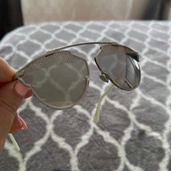 Christian Dior new sunglasses - Picture 4 of 9